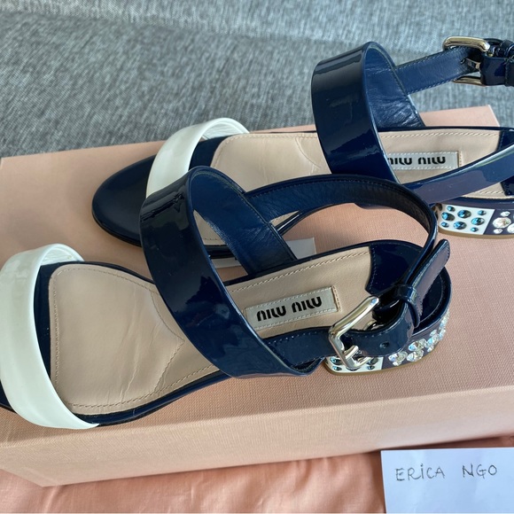 Authentic Miu Miu Patent Leather shoes Navy Cream size 37.5 - Picture 9 of 13